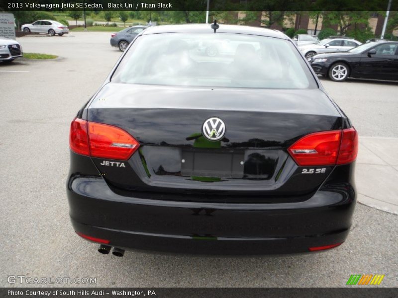 Black Uni / Titan Black 2013 Volkswagen Jetta SE Sedan
