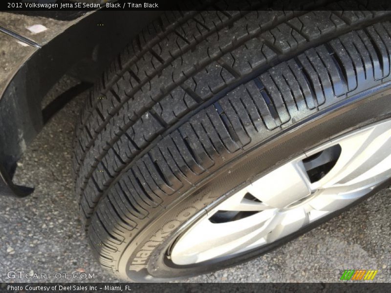 Black / Titan Black 2012 Volkswagen Jetta SE Sedan