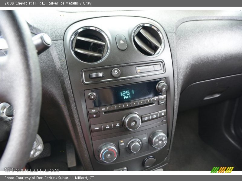 Silver Ice Metallic / Gray 2009 Chevrolet HHR LS