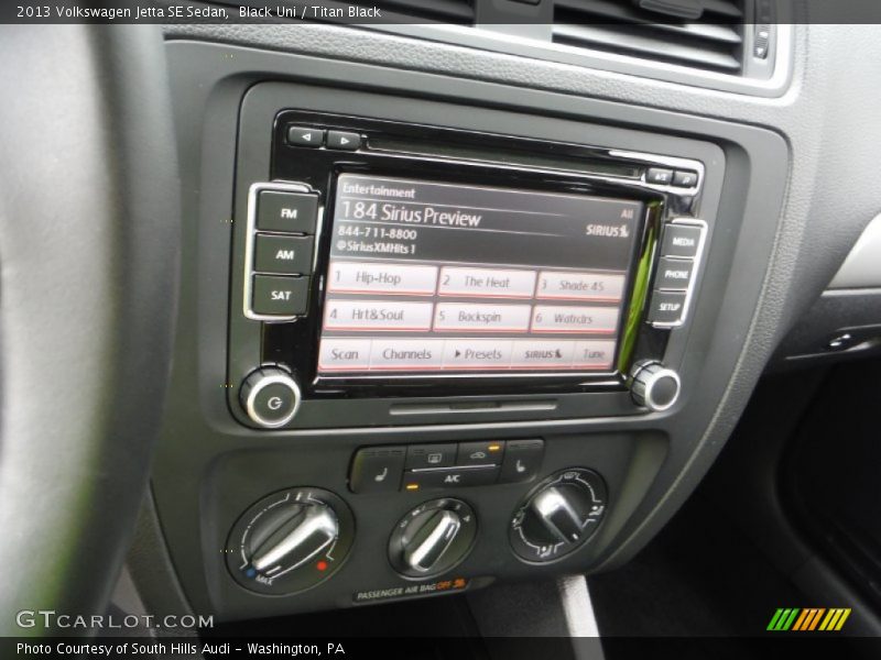 Black Uni / Titan Black 2013 Volkswagen Jetta SE Sedan