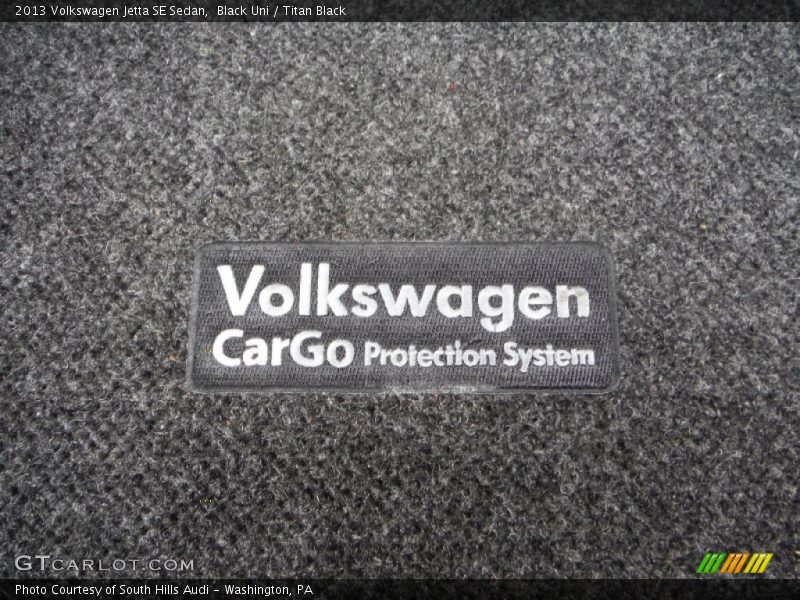 Black Uni / Titan Black 2013 Volkswagen Jetta SE Sedan