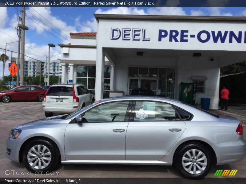 Reflex Silver Metallic / Titan Black 2013 Volkswagen Passat 2.5L Wolfsburg Edition