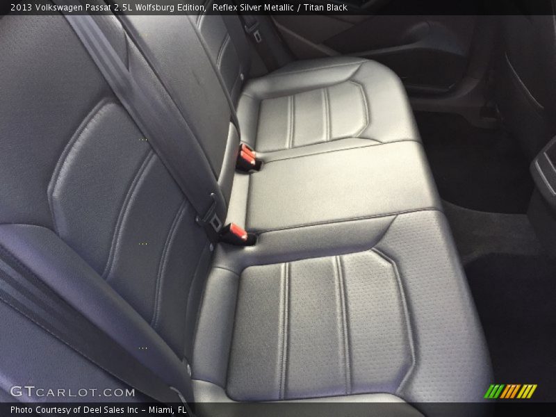 Reflex Silver Metallic / Titan Black 2013 Volkswagen Passat 2.5L Wolfsburg Edition