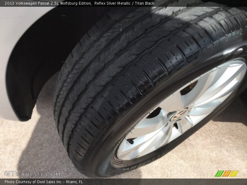 Reflex Silver Metallic / Titan Black 2013 Volkswagen Passat 2.5L Wolfsburg Edition