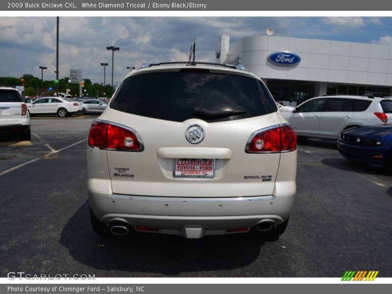 White Diamond Tricoat / Ebony Black/Ebony 2009 Buick Enclave CXL