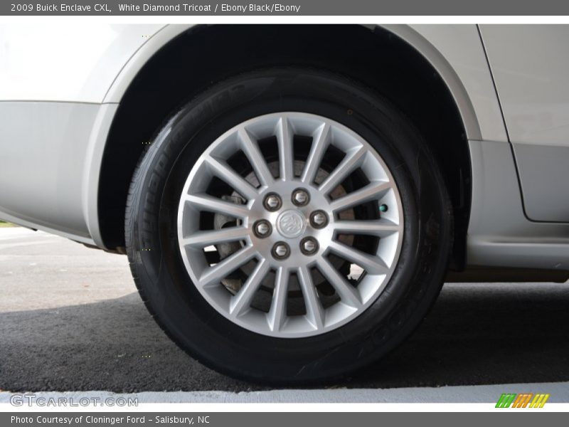 White Diamond Tricoat / Ebony Black/Ebony 2009 Buick Enclave CXL