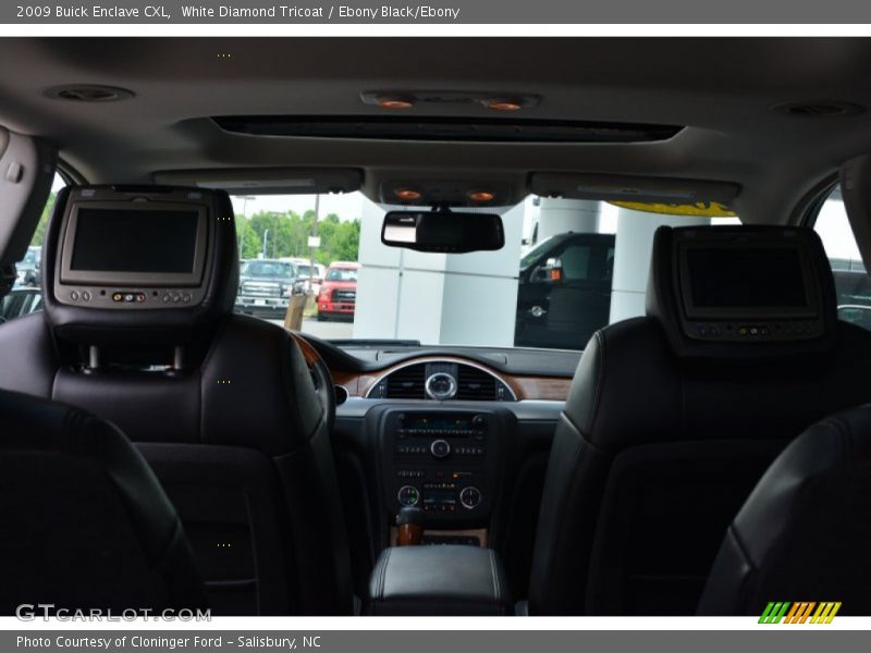 White Diamond Tricoat / Ebony Black/Ebony 2009 Buick Enclave CXL
