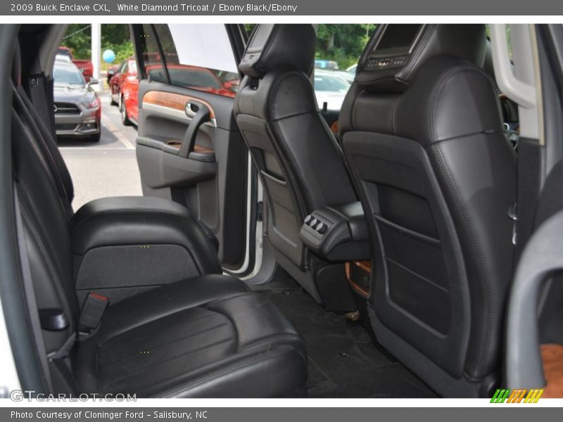 White Diamond Tricoat / Ebony Black/Ebony 2009 Buick Enclave CXL