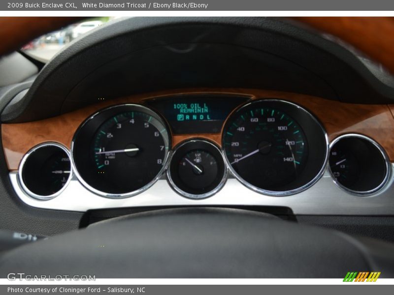 White Diamond Tricoat / Ebony Black/Ebony 2009 Buick Enclave CXL