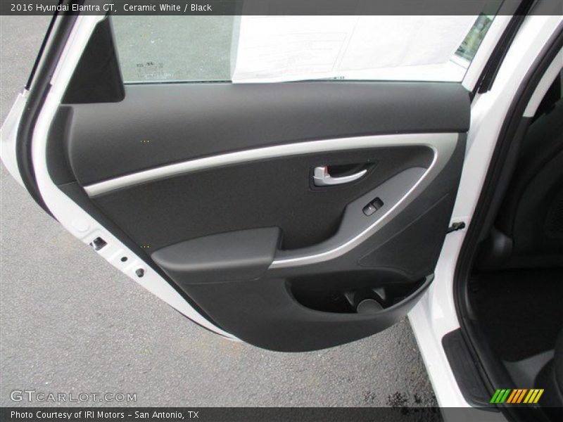Ceramic White / Black 2016 Hyundai Elantra GT