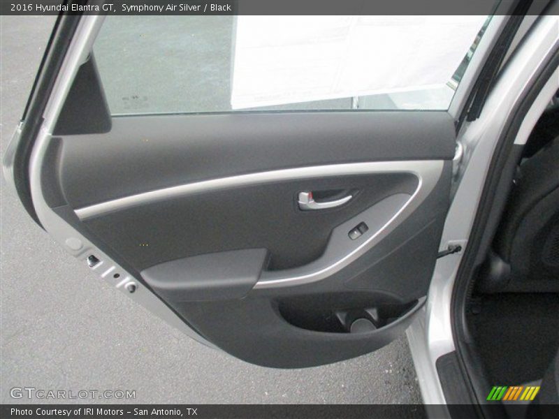 Symphony Air Silver / Black 2016 Hyundai Elantra GT