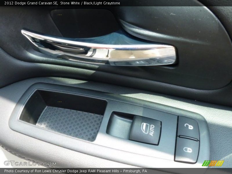 Stone White / Black/Light Graystone 2012 Dodge Grand Caravan SE