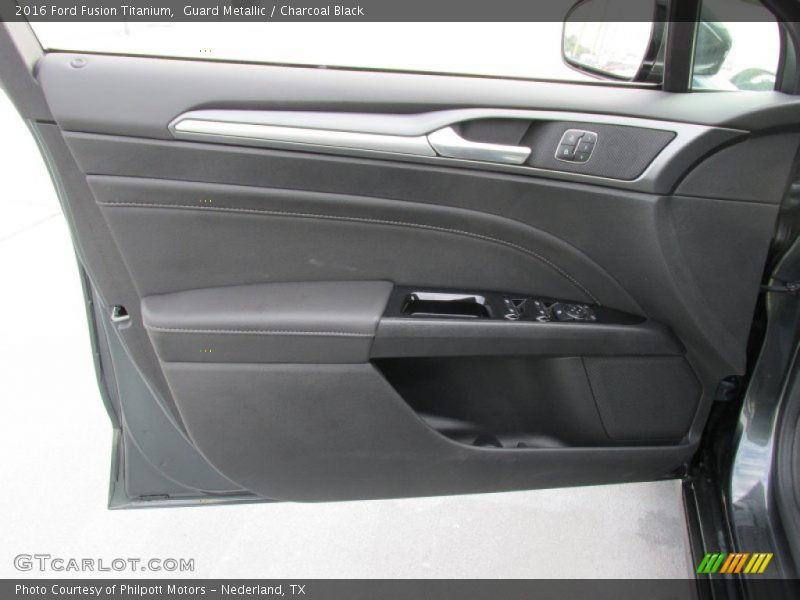 Door Panel of 2016 Fusion Titanium