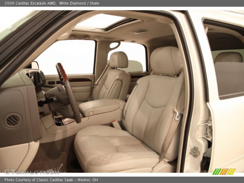  2006 Escalade AWD Shale Interior