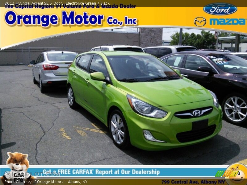 Electrolyte Green / Black 2012 Hyundai Accent SE 5 Door
