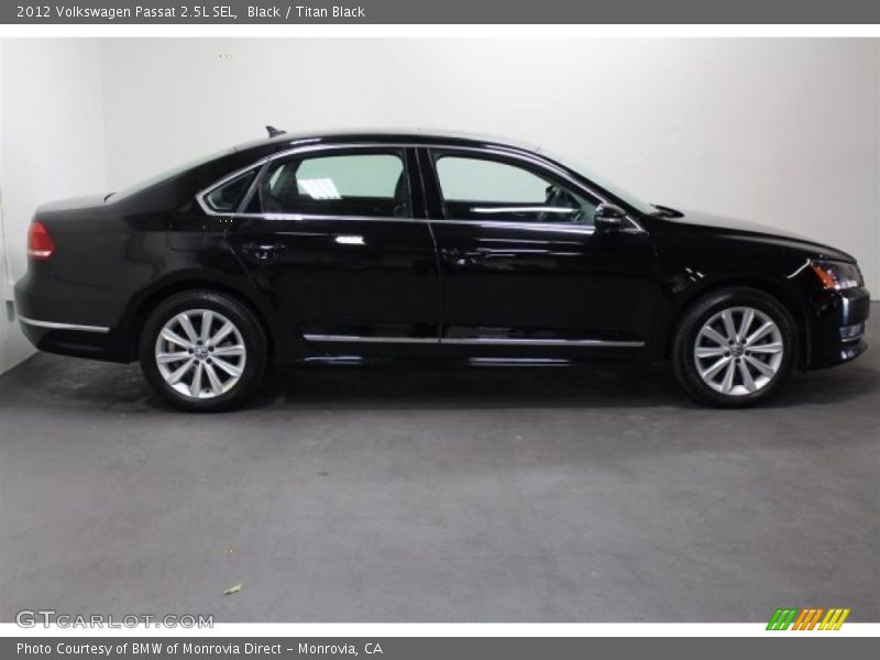 Black / Titan Black 2012 Volkswagen Passat 2.5L SEL