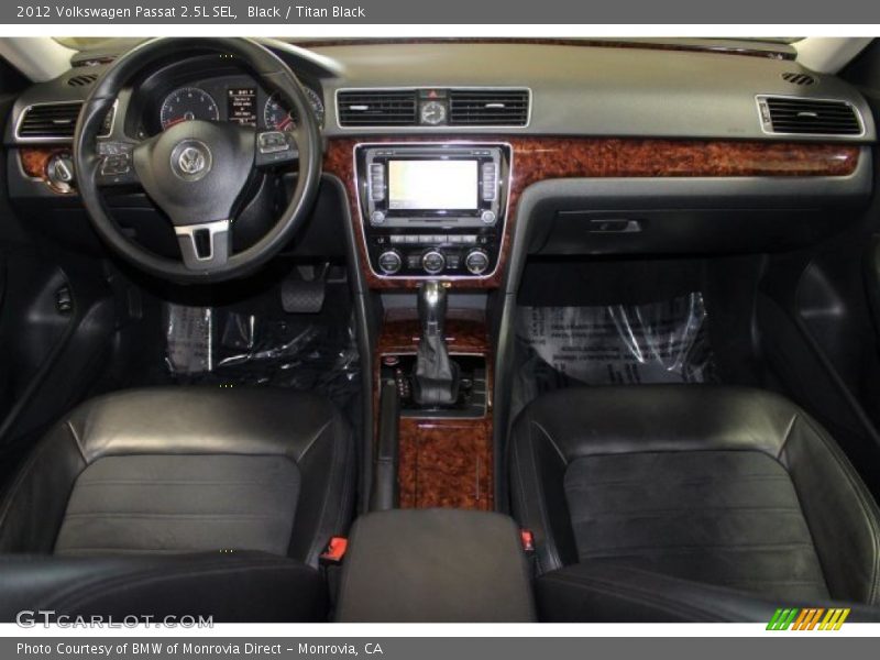 Black / Titan Black 2012 Volkswagen Passat 2.5L SEL