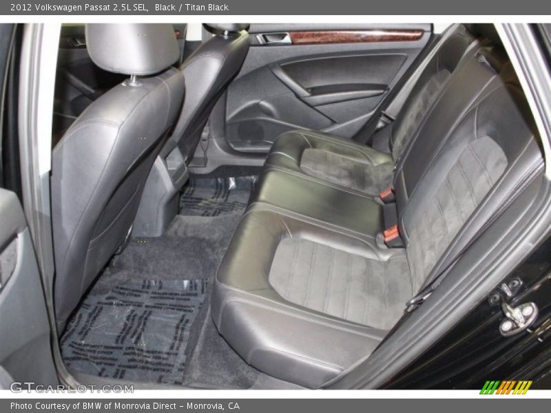 Black / Titan Black 2012 Volkswagen Passat 2.5L SEL