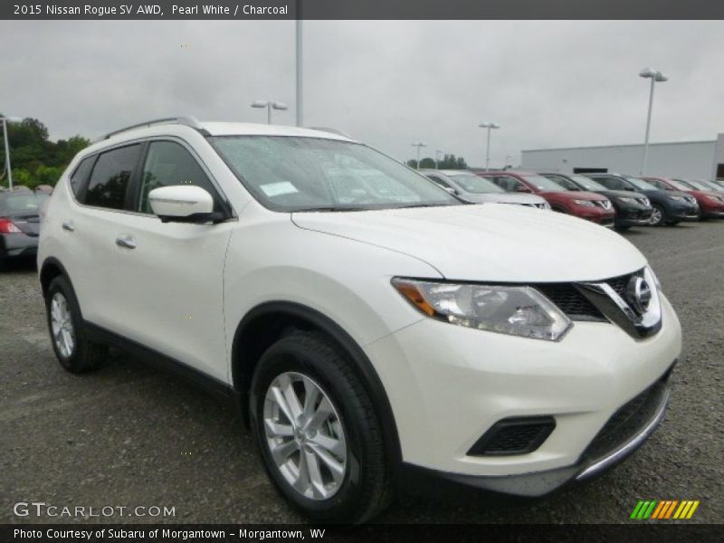 Front 3/4 View of 2015 Rogue SV AWD