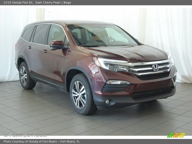 Front 3/4 View of 2016 Pilot EX