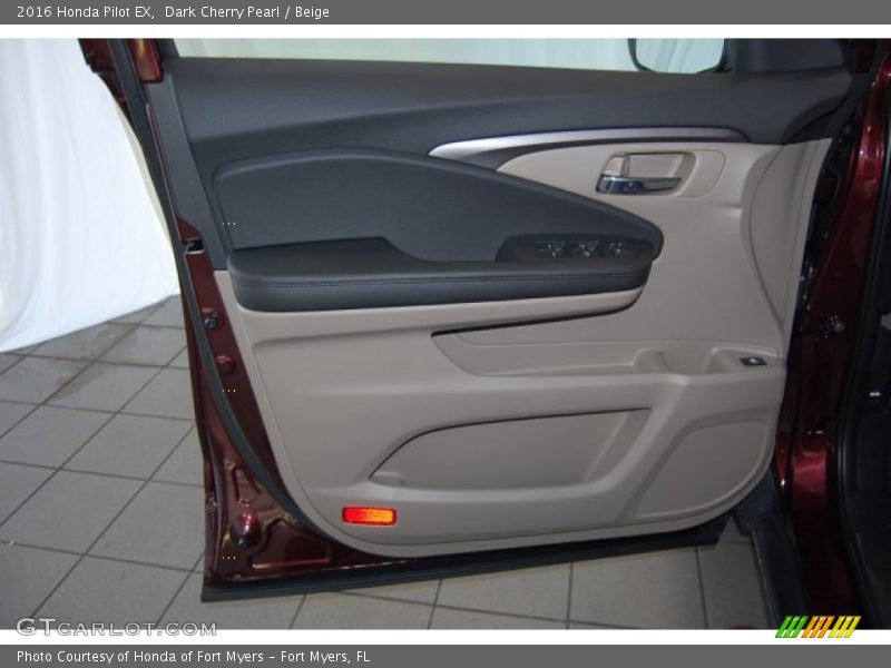 Door Panel of 2016 Pilot EX