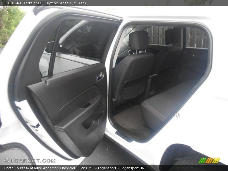 Olympic White / Jet Black 2011 GMC Terrain SLE