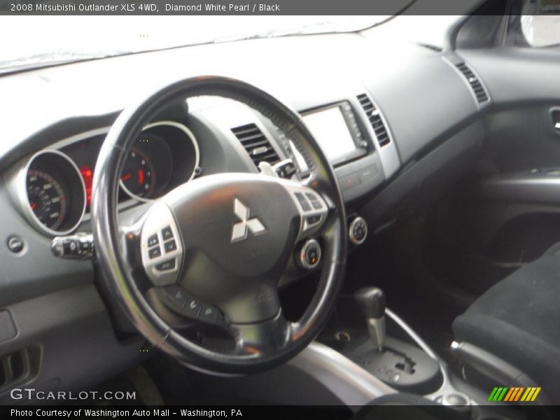 Diamond White Pearl / Black 2008 Mitsubishi Outlander XLS 4WD