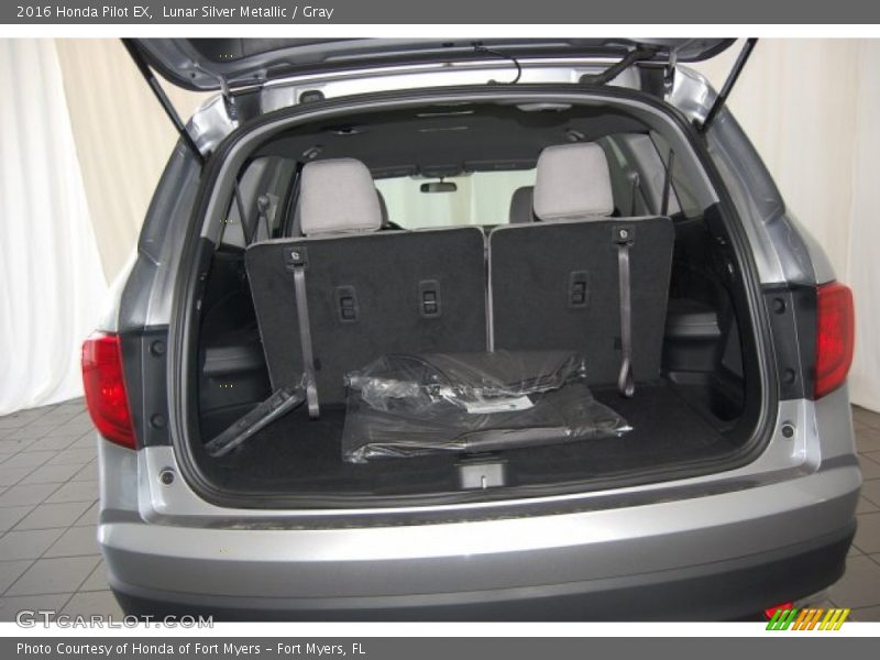 Lunar Silver Metallic / Gray 2016 Honda Pilot EX