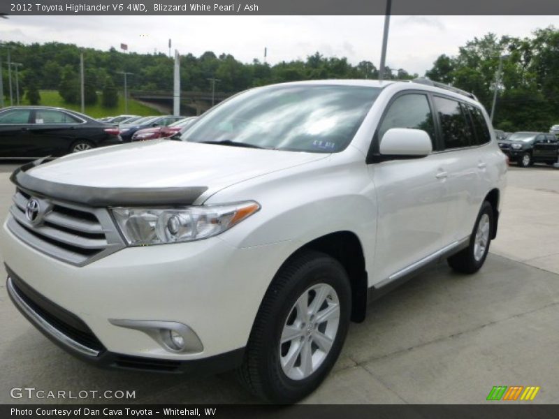 Blizzard White Pearl / Ash 2012 Toyota Highlander V6 4WD