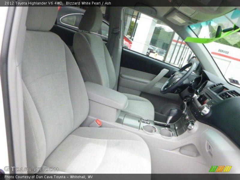 Blizzard White Pearl / Ash 2012 Toyota Highlander V6 4WD