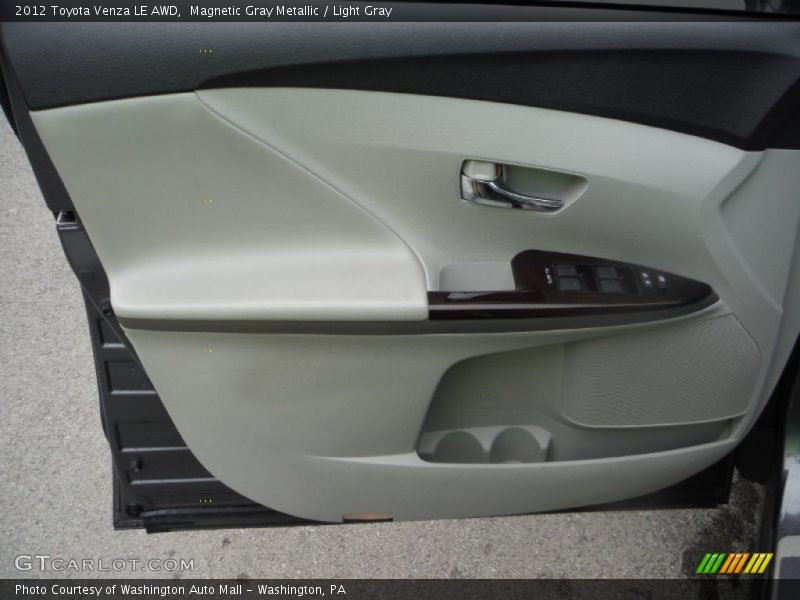 Magnetic Gray Metallic / Light Gray 2012 Toyota Venza LE AWD