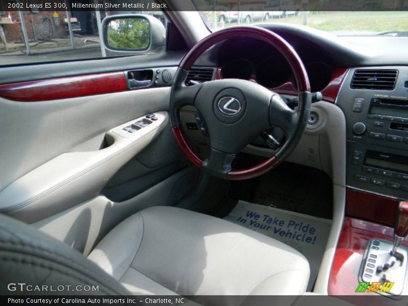 Millennium Silver Metallic / Black 2002 Lexus ES 300