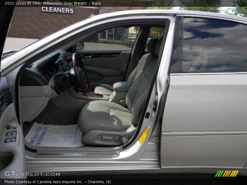 Millennium Silver Metallic / Black 2002 Lexus ES 300