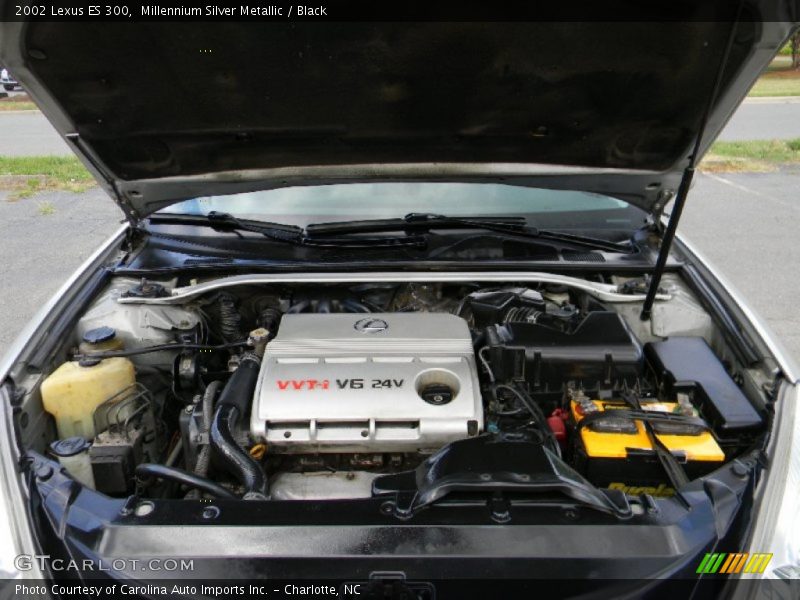 Millennium Silver Metallic / Black 2002 Lexus ES 300