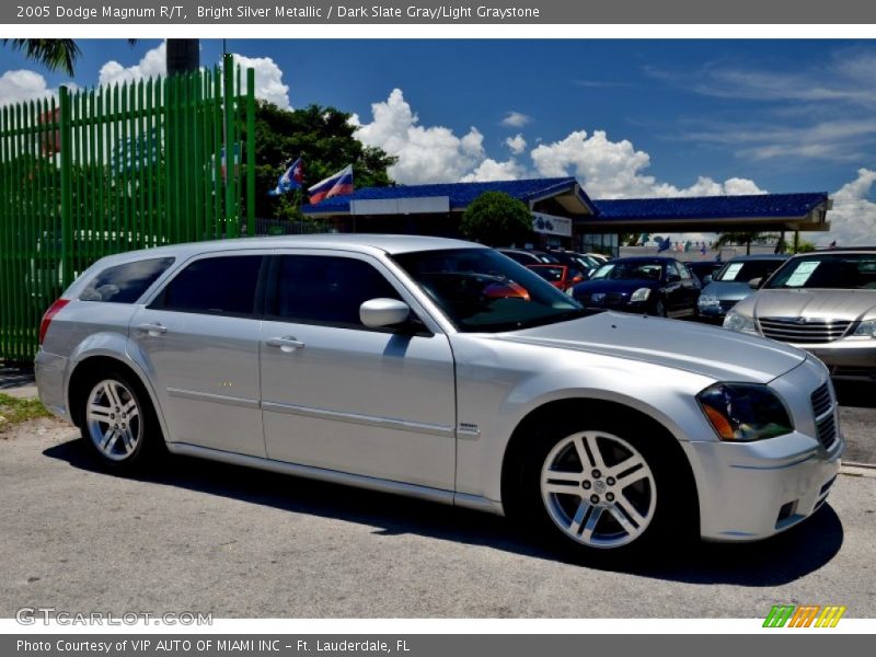 Bright Silver Metallic / Dark Slate Gray/Light Graystone 2005 Dodge Magnum R/T