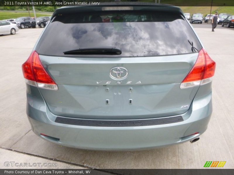 Aloe Green Metallic / Ivory 2011 Toyota Venza I4 AWD