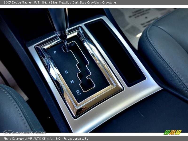 Bright Silver Metallic / Dark Slate Gray/Light Graystone 2005 Dodge Magnum R/T