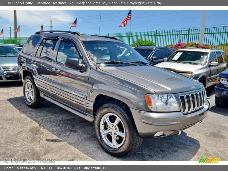 Front 3/4 View of 2002 Grand Cherokee Overland 4x4