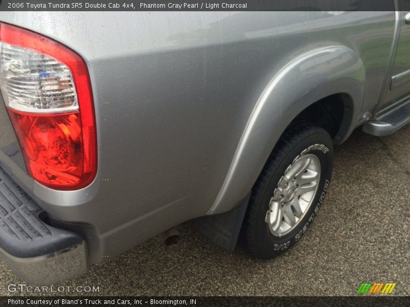 Phantom Gray Pearl / Light Charcoal 2006 Toyota Tundra SR5 Double Cab 4x4