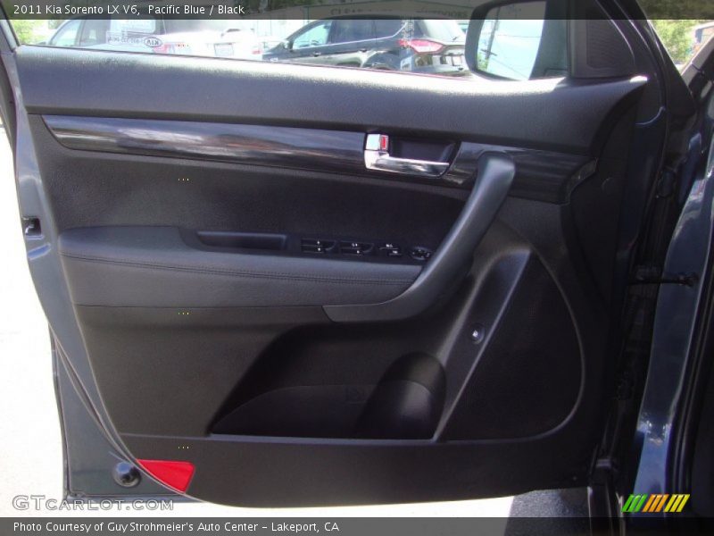 Pacific Blue / Black 2011 Kia Sorento LX V6