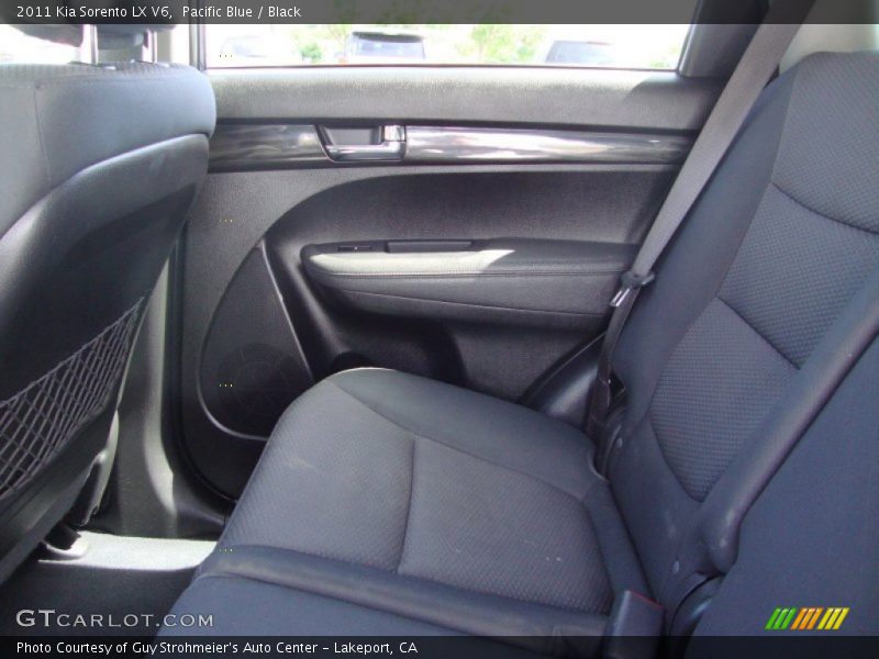 Pacific Blue / Black 2011 Kia Sorento LX V6