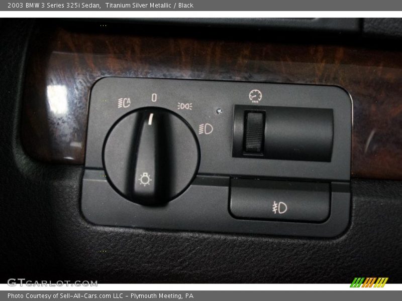 Titanium Silver Metallic / Black 2003 BMW 3 Series 325i Sedan