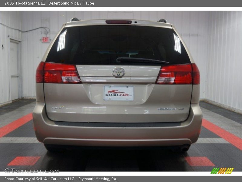Desert Sand Mica / Taupe 2005 Toyota Sienna LE