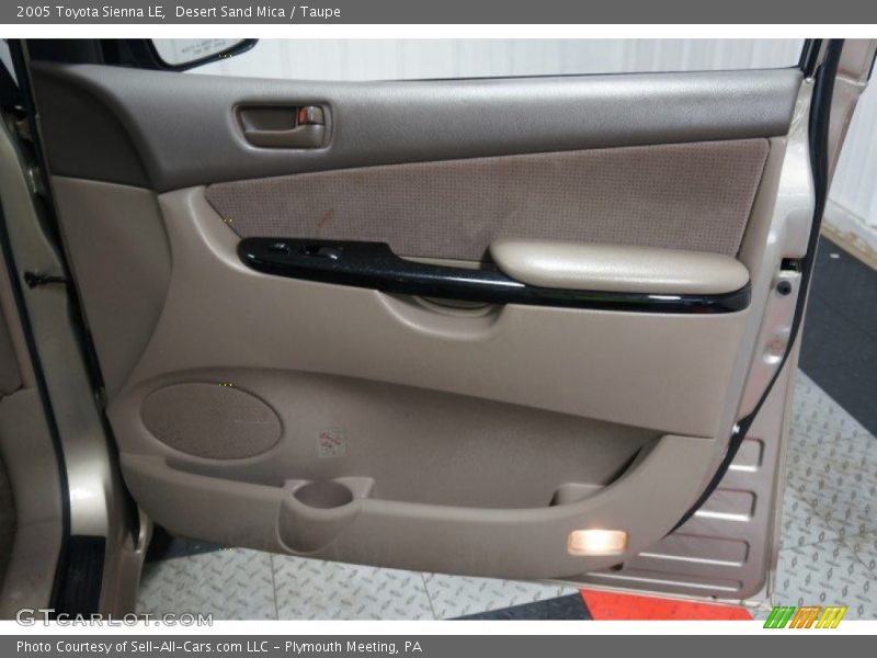 Desert Sand Mica / Taupe 2005 Toyota Sienna LE