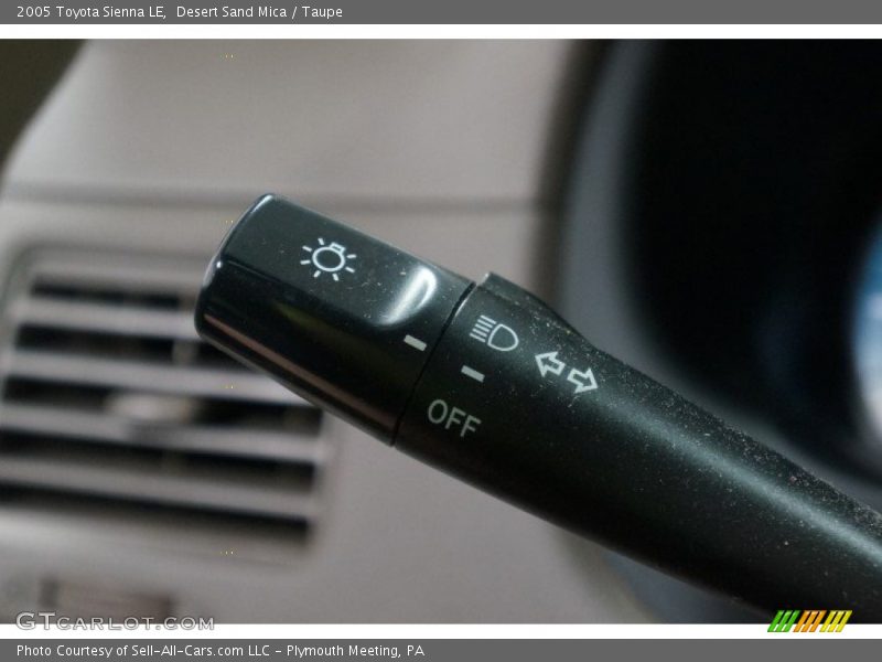 Desert Sand Mica / Taupe 2005 Toyota Sienna LE