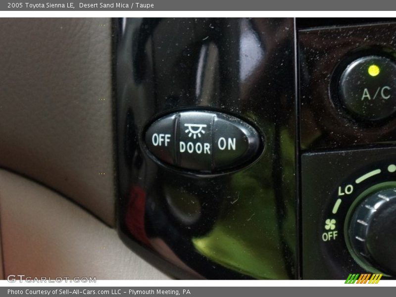 Desert Sand Mica / Taupe 2005 Toyota Sienna LE