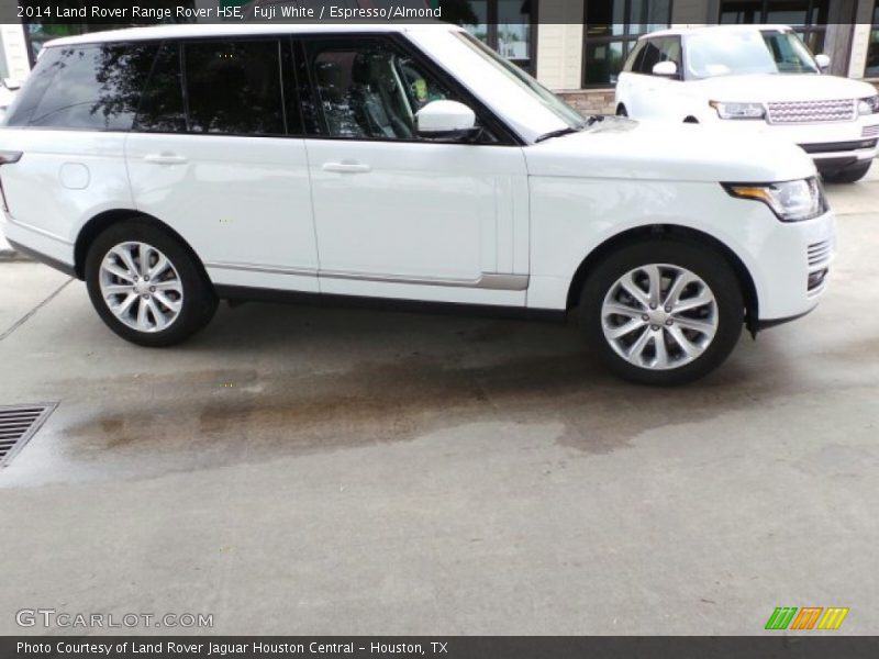 Fuji White / Espresso/Almond 2014 Land Rover Range Rover HSE