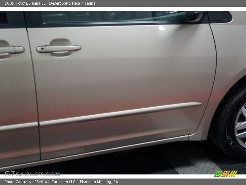 Desert Sand Mica / Taupe 2005 Toyota Sienna LE