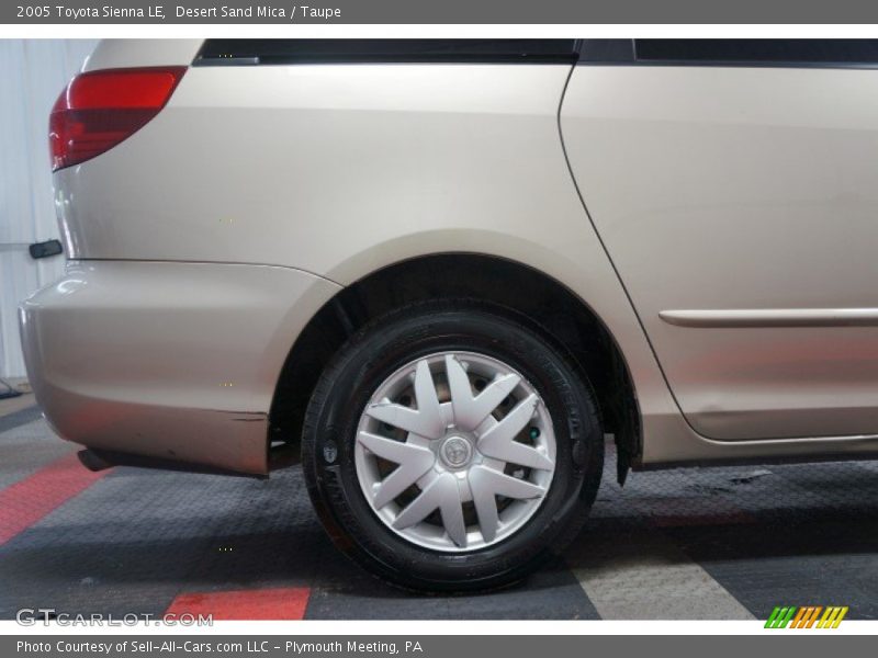 Desert Sand Mica / Taupe 2005 Toyota Sienna LE