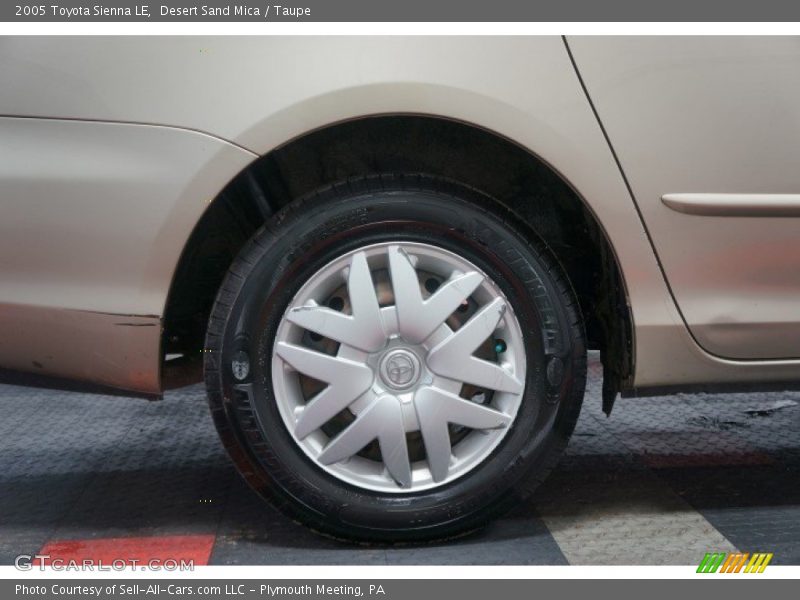 Desert Sand Mica / Taupe 2005 Toyota Sienna LE